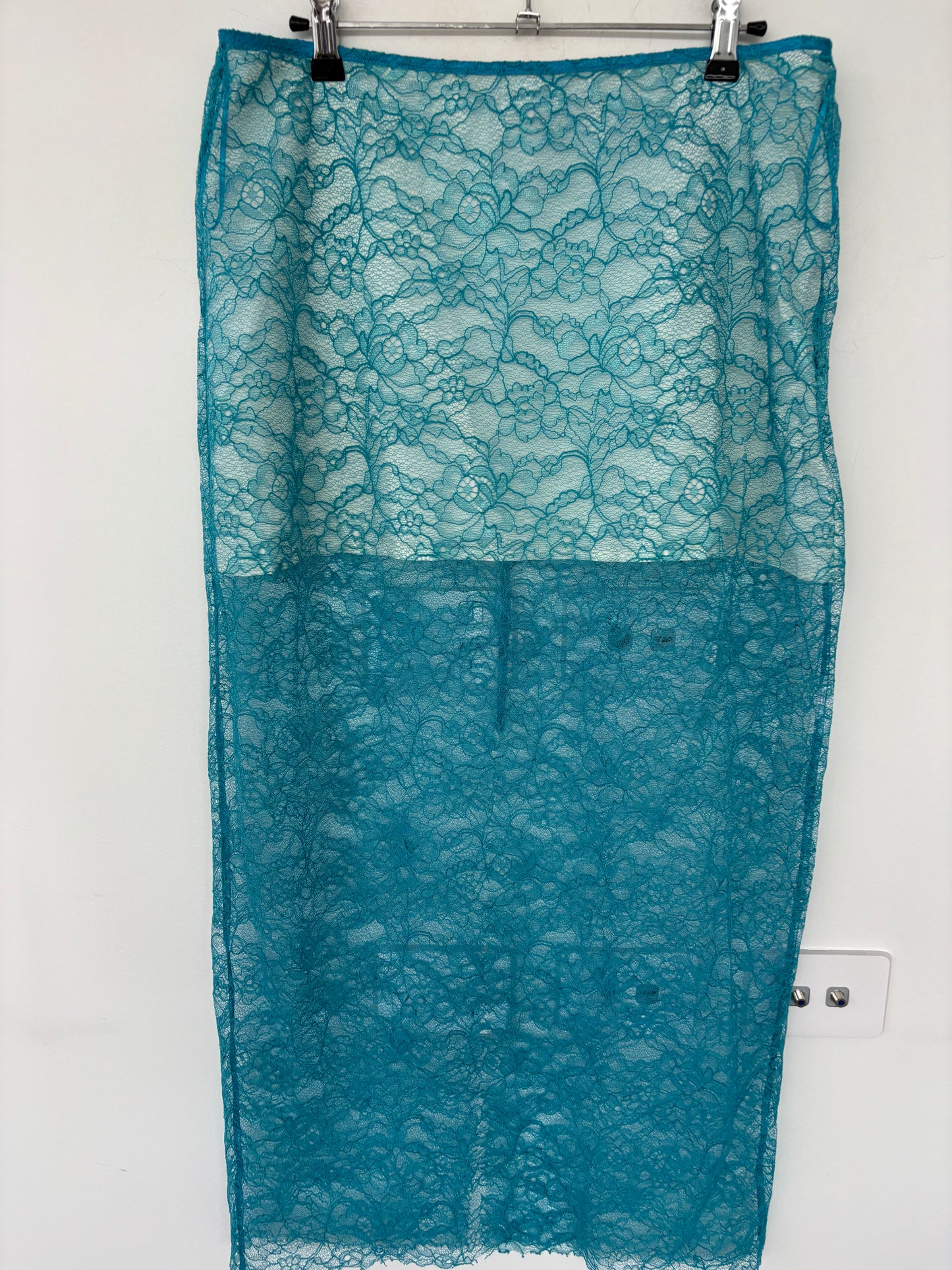 Anna Quan Lace Skirt - size 14
