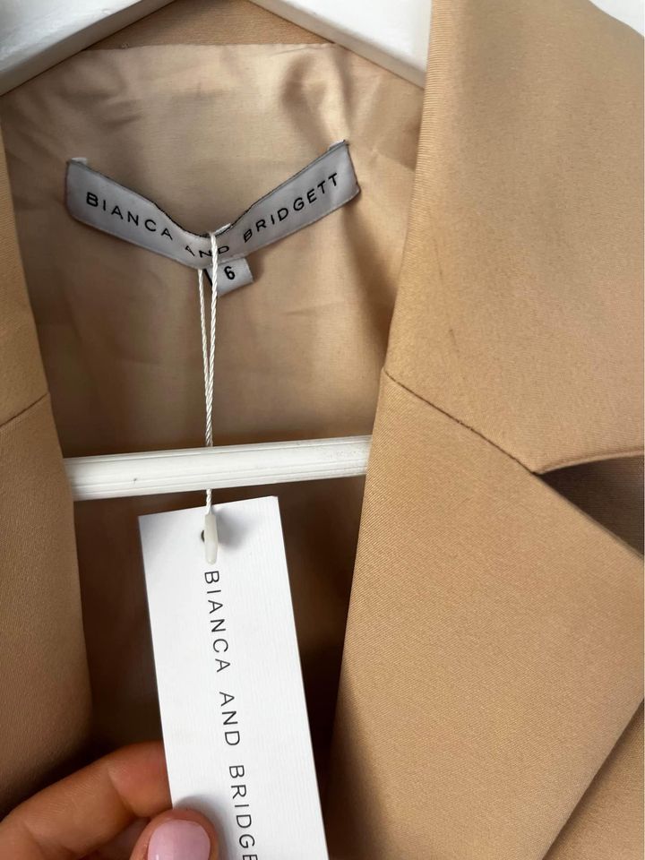 Bianca Bridget Suit Set - size 6