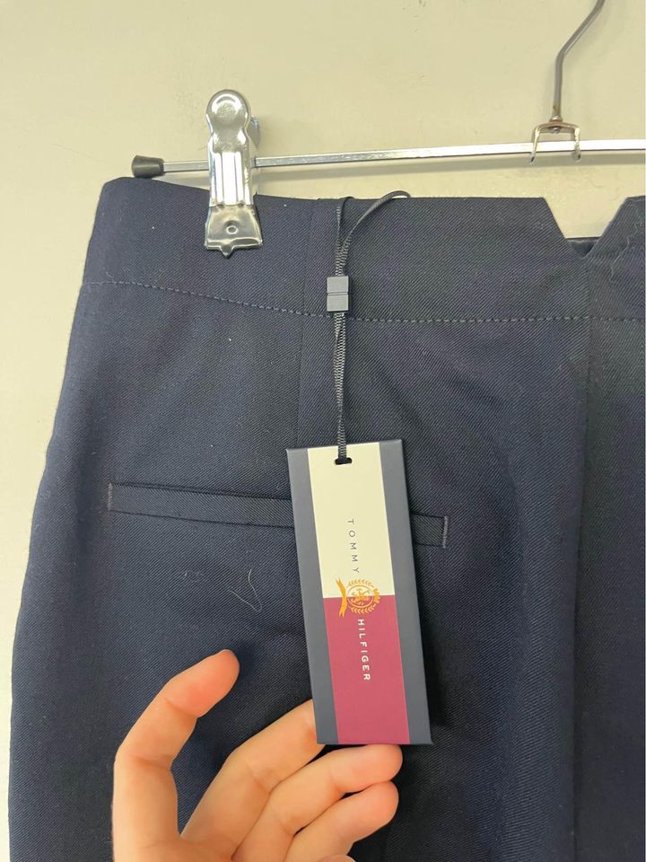 Tommy Hilfiger Navy Pants - size 32