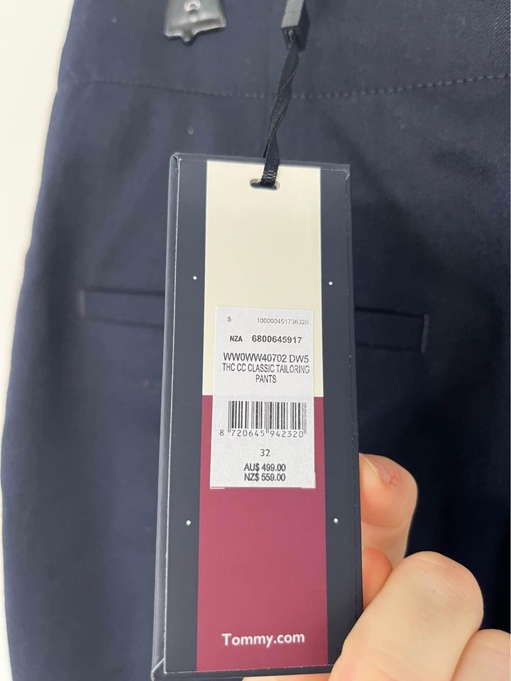 Tommy Hilfiger Navy Pants - size 32