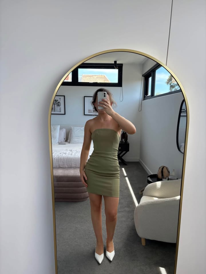 Bianca and Bridget Mini Dress - size 6
