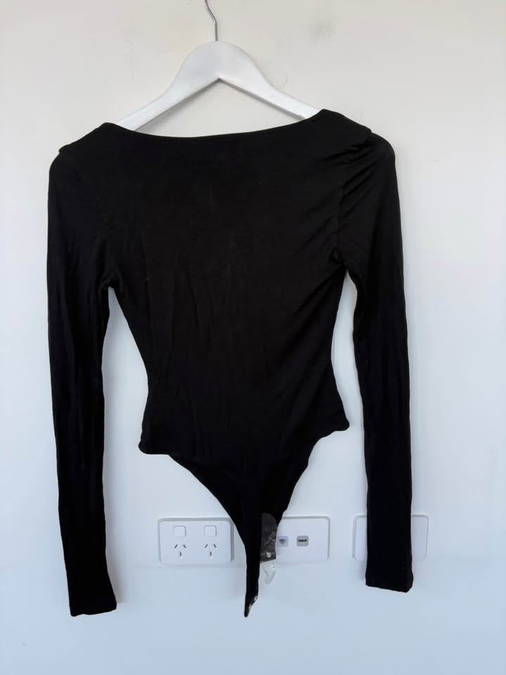 HENNE Bodysuits - size 8 BNWT