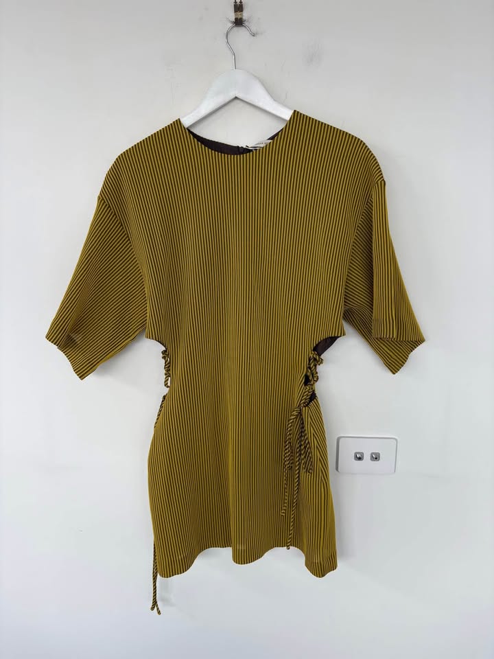 Camilla and Marc Mini - size 12 BNWT