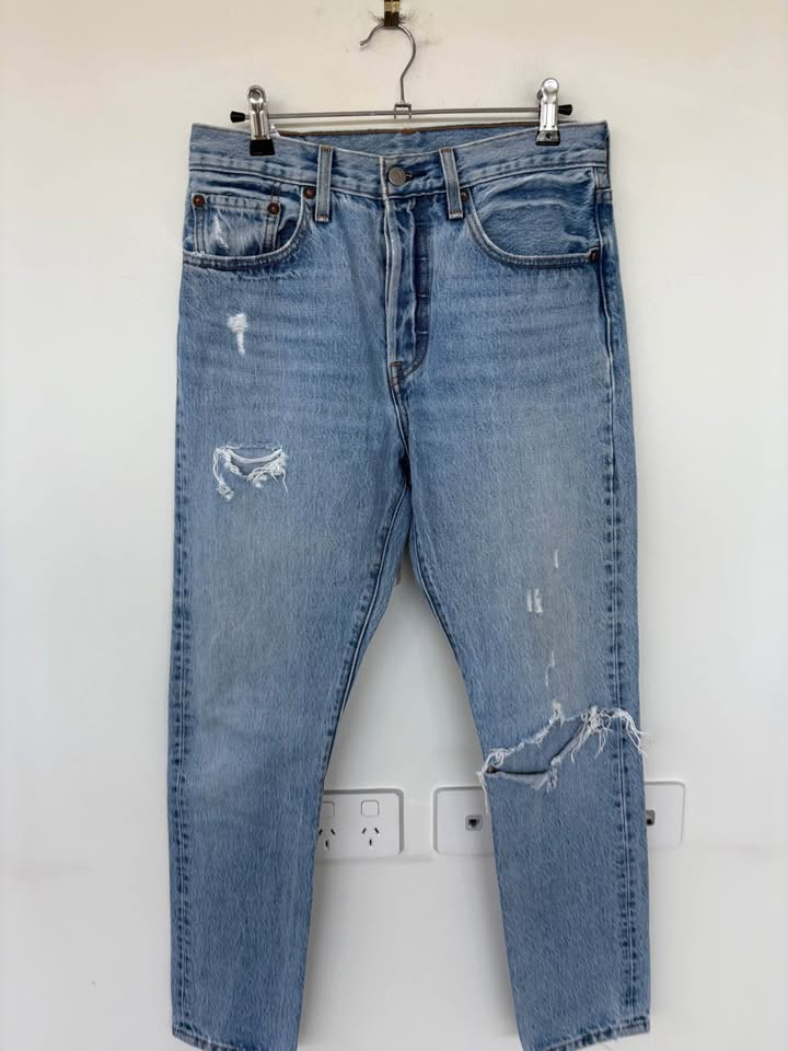 Levi Jeans - size 27