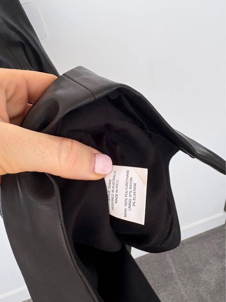 Manning Cartell Faux Leather MIDI - size 4