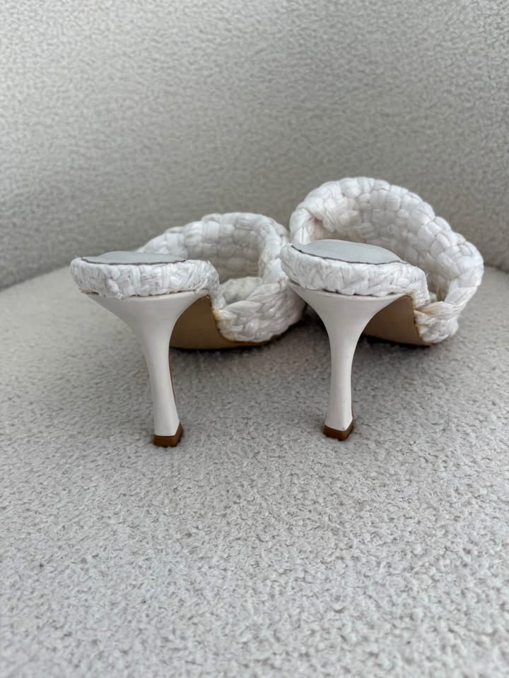 Alias Mae Heels - size 36
