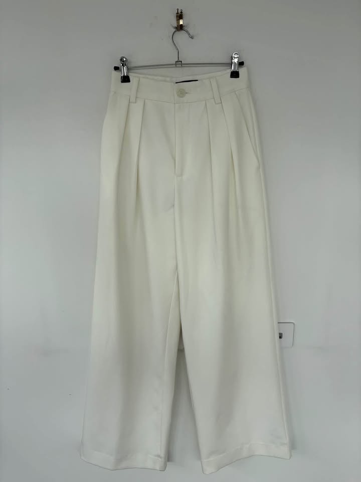ELKA Collective Suit - size 6