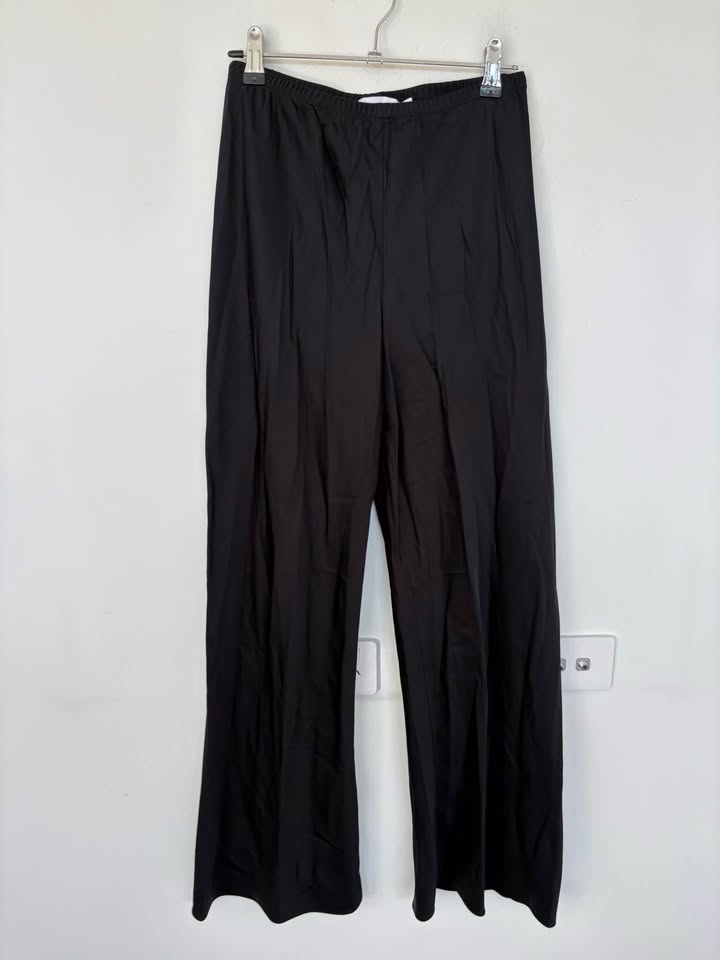 Witchery silky pants - size 4