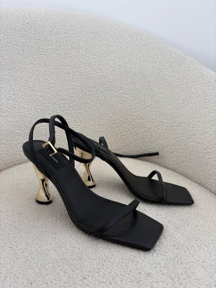 Witchery Heels - new size 38