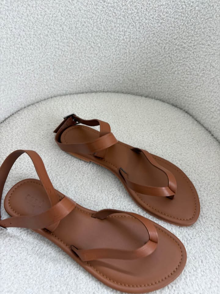 Seed Sandals - size 38 BRAND NEW