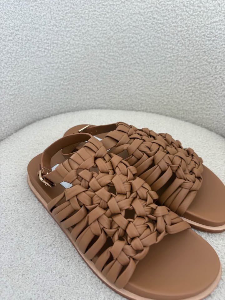 Witchery Sandal - size 39
