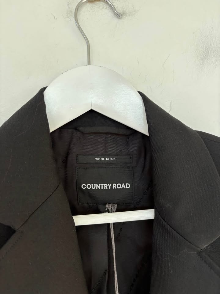 Country Road Vest - size 6
