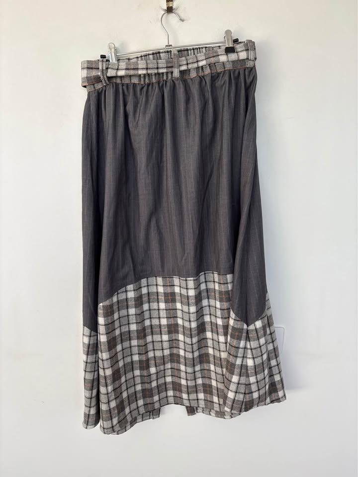Barry Made Skirt - size small