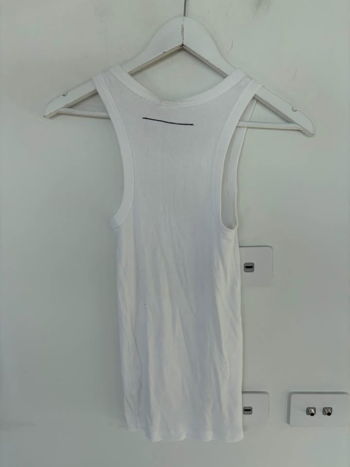 Bassike Tank - size xs