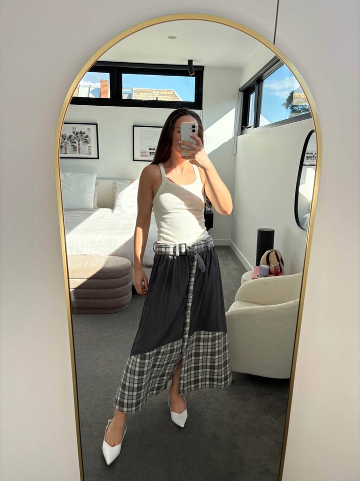 Barry Made Skirt - size small