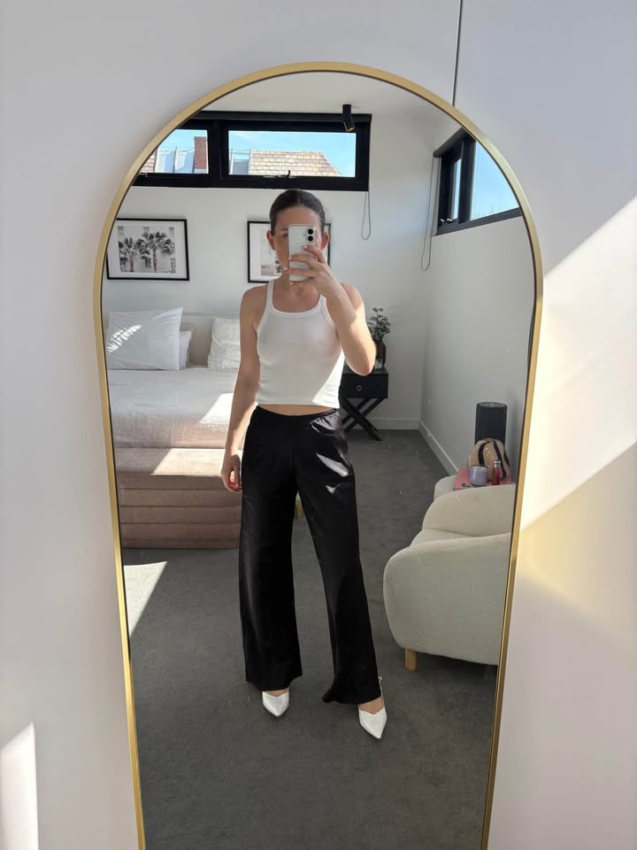 Witchery silky pants - size 4