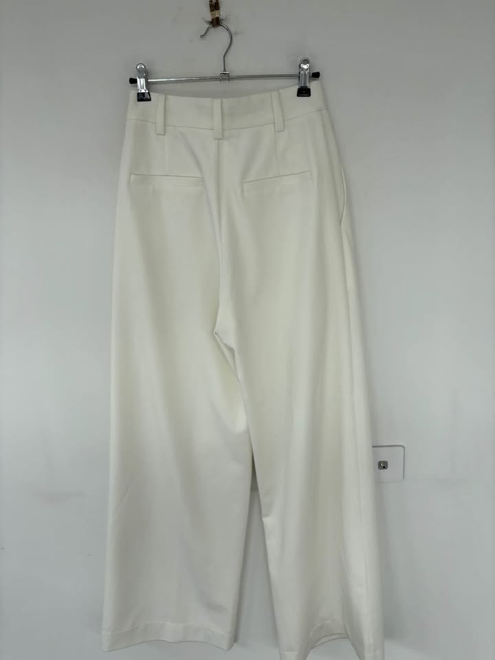ELKA Collective Suit - size 6