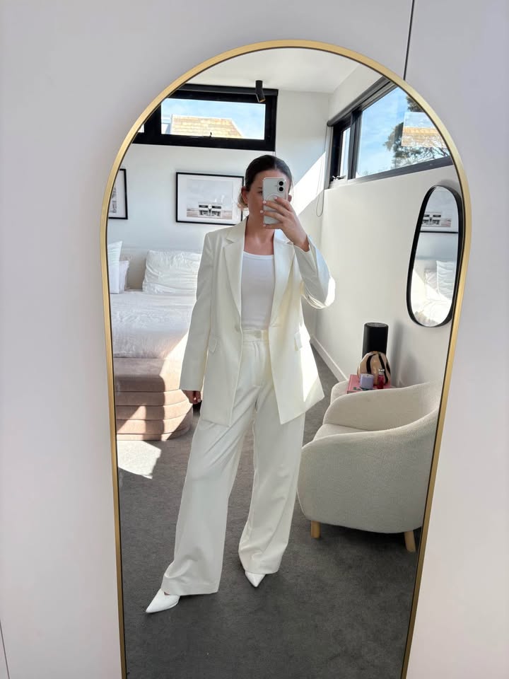 ELKA Collective Suit - size 6