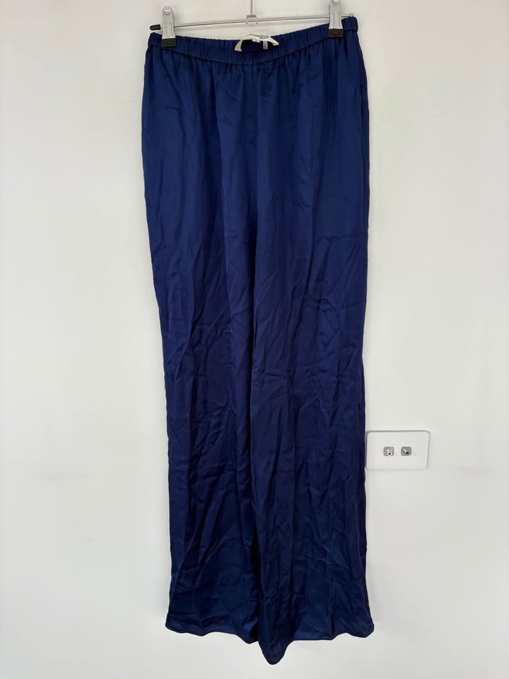 Diane Von Furstenberg Set - size xs