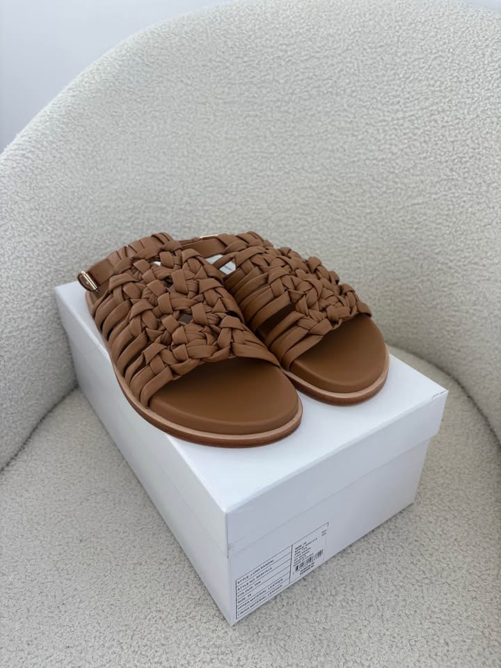 Witchery Sandal - size 39