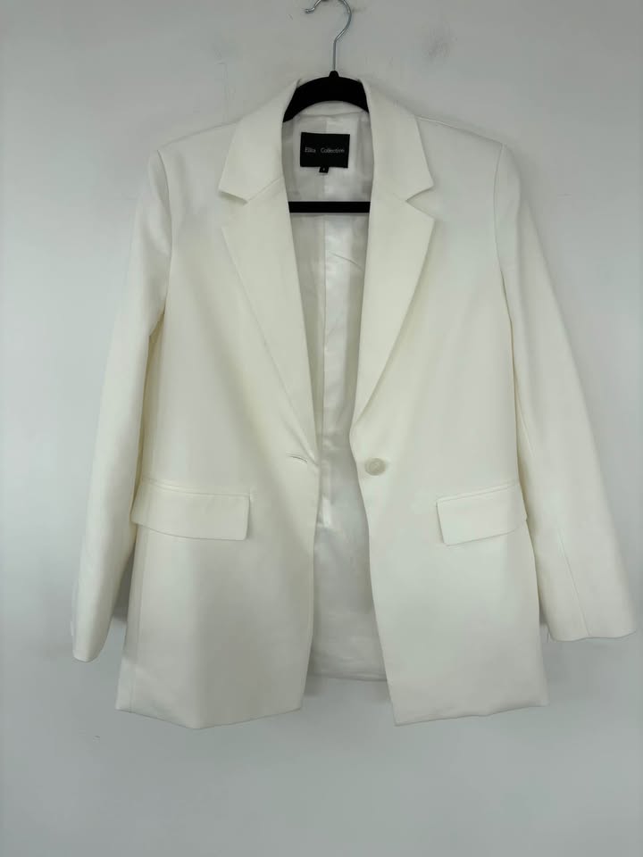 ELKA Collective Suit - size 6