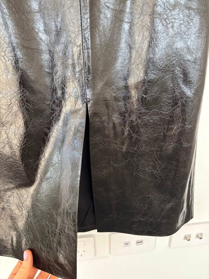 Witchery Skirt - size 4 BNWT