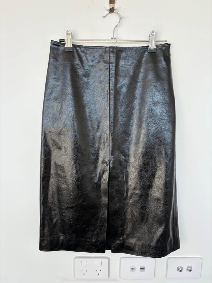 Witchery Skirt - size 4 BNWT
