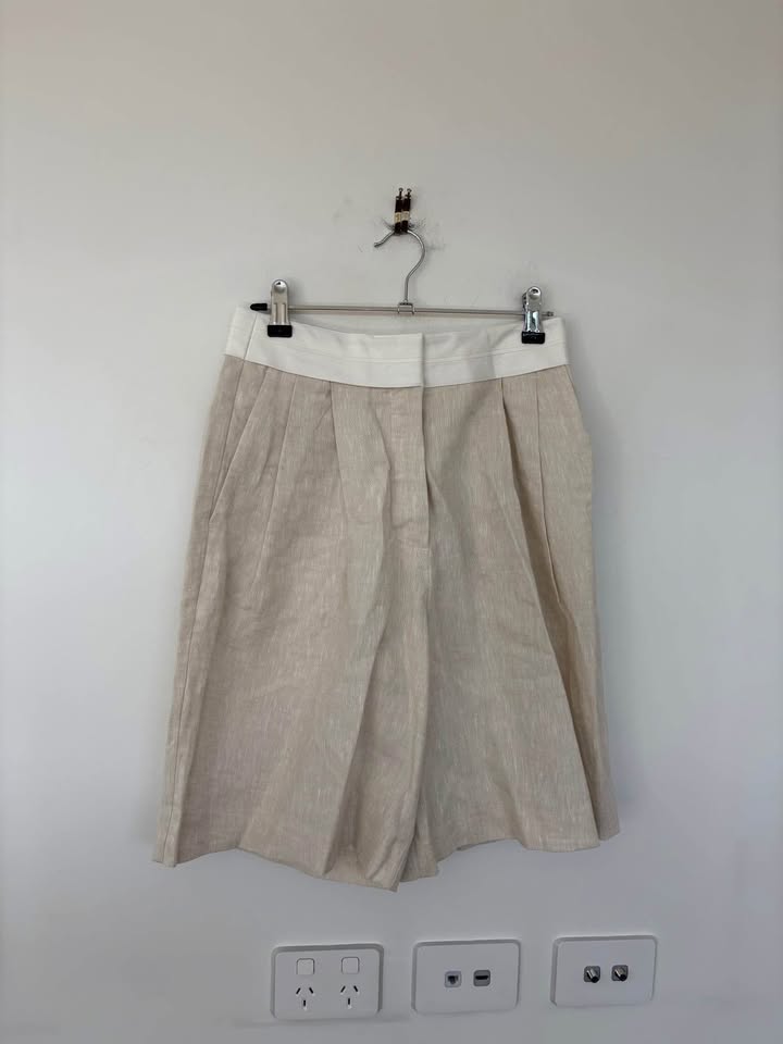Witchery Shorts - size 6