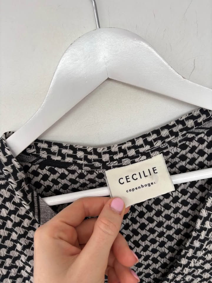 CECILIE Dress - size medium