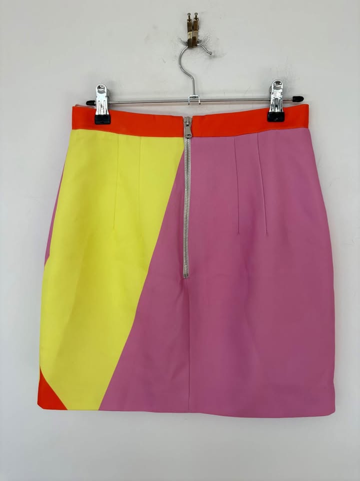 By Johnny Skirt - size 8