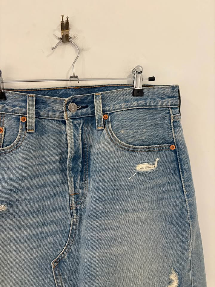 Levi Denim Skirt - size 30