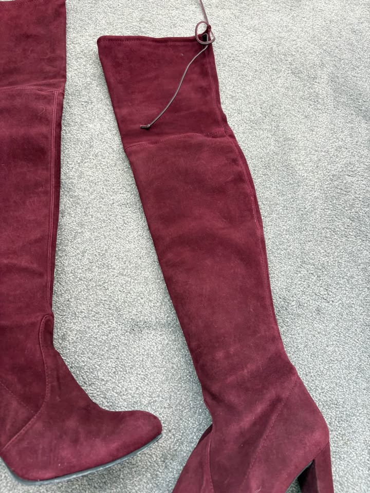 Stuart Weitzman Boots - size 38.5