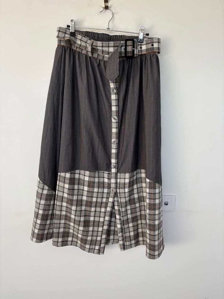 Barry Made Skirt - size small