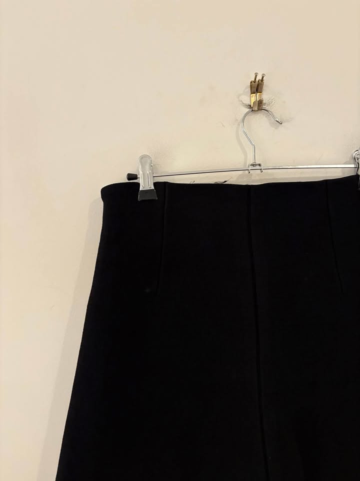 Scanlan Theodore Crepe Knit Skirt - size small