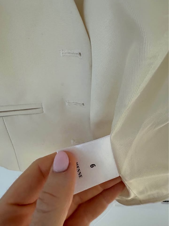 Henne Vest - size 6