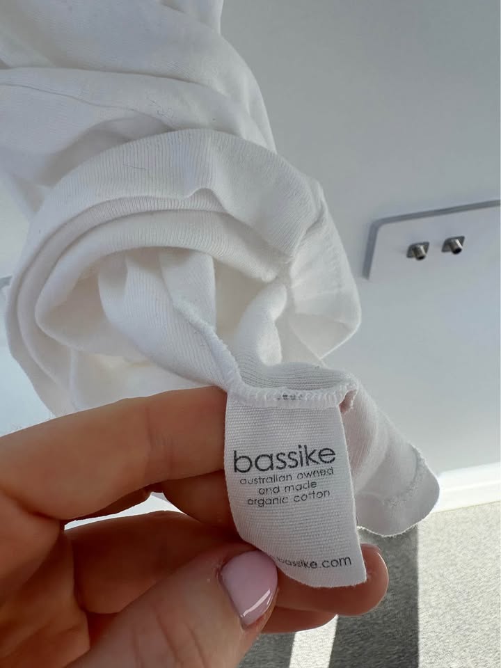 Bassike Tank - size xs