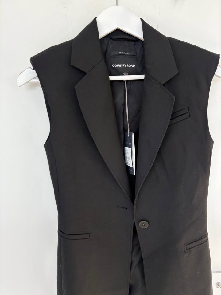 Country Road Vest - size 6