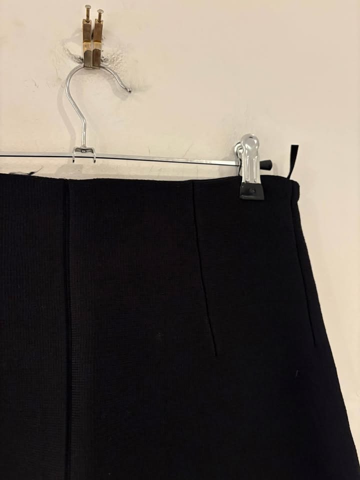 Scanlan Theodore Crepe Knit Skirt - size small