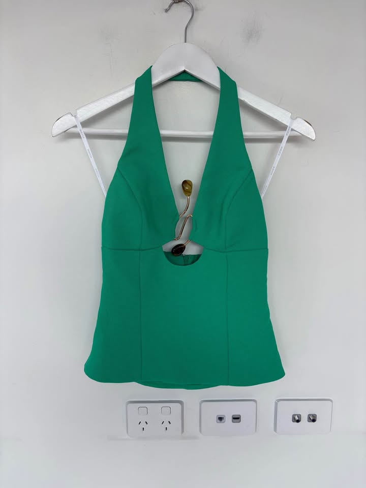 KOOKAI Top - size 6 BNWT