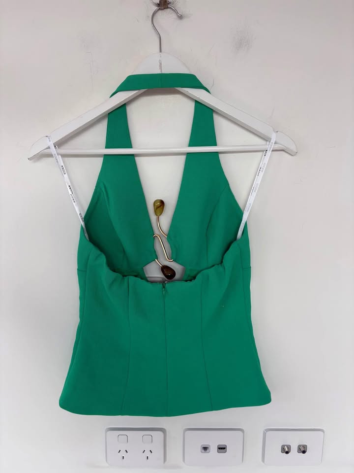 KOOKAI Top - size 6 BNWT