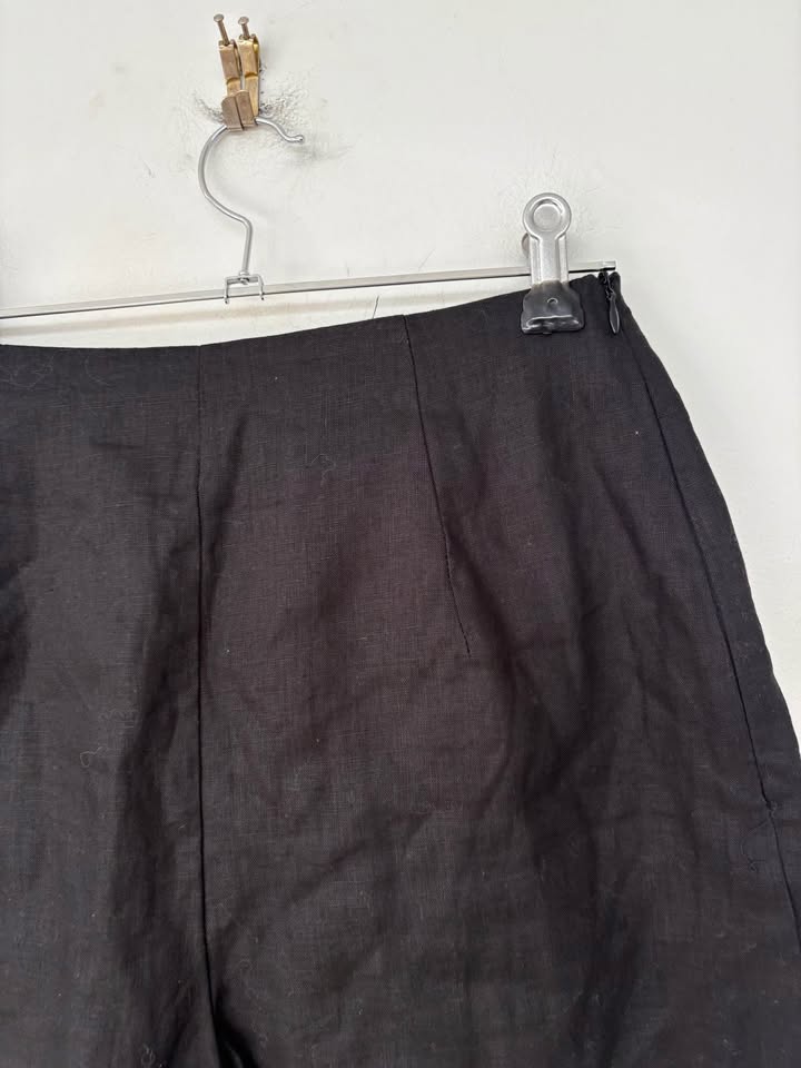 DISSH Shorts - size 8