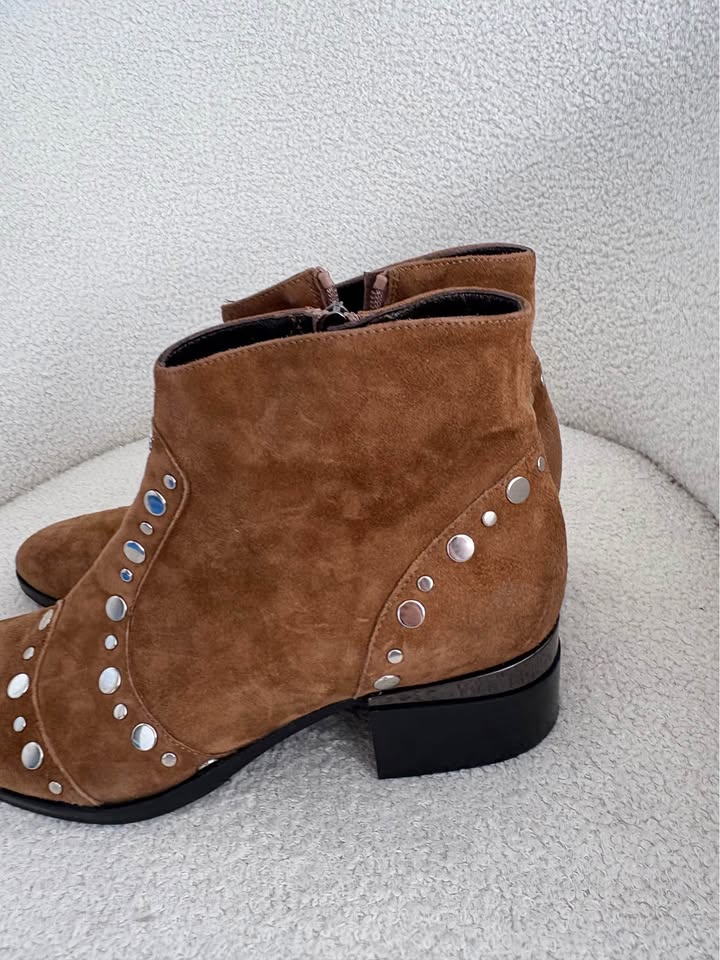 Laura Bella Boots - size 40