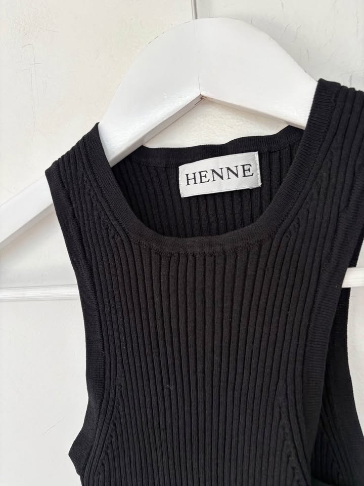 HENNE Tank Top - size xs