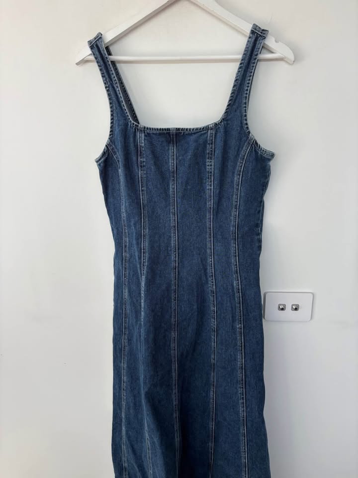 Sportsgirl Denim Dress - size 8