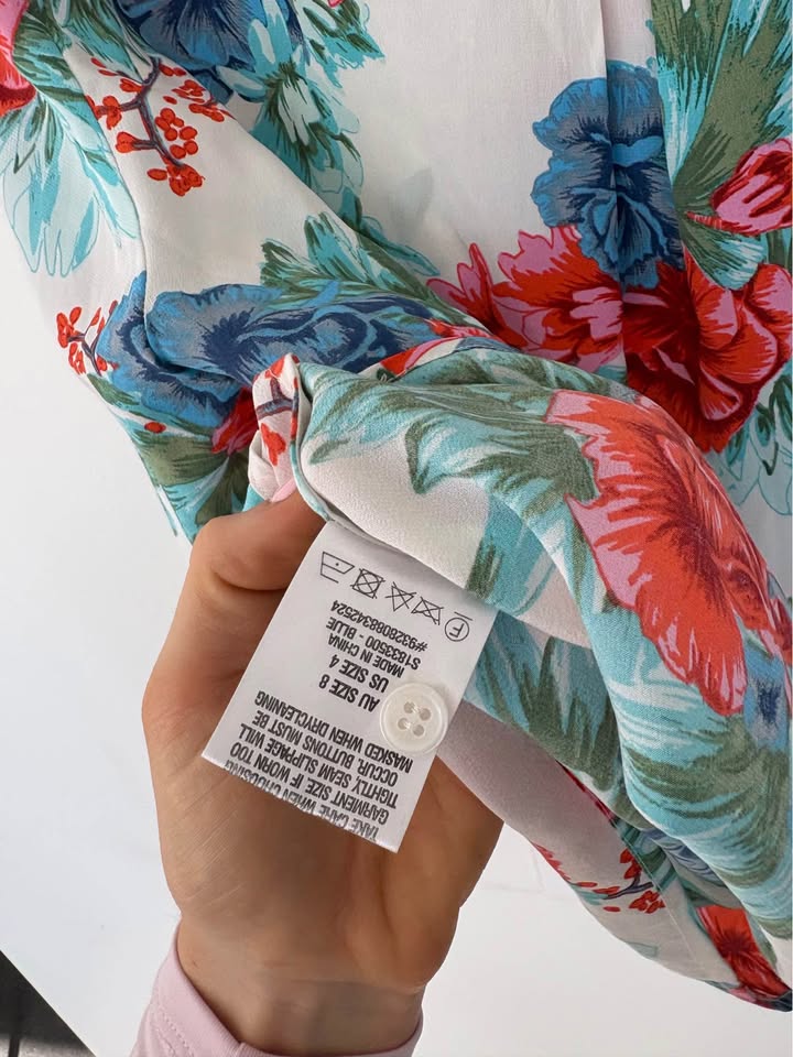 Scanlan Theodore Silk Blouse - size 8