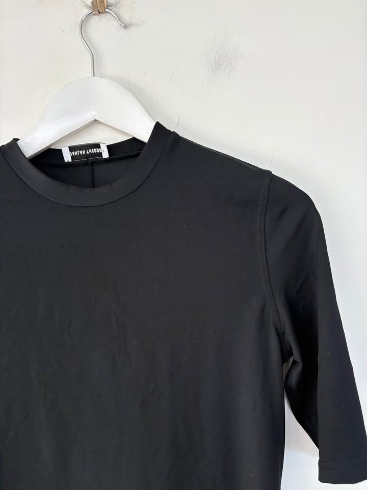 Scanlan Theodore Stretch Tee - size small