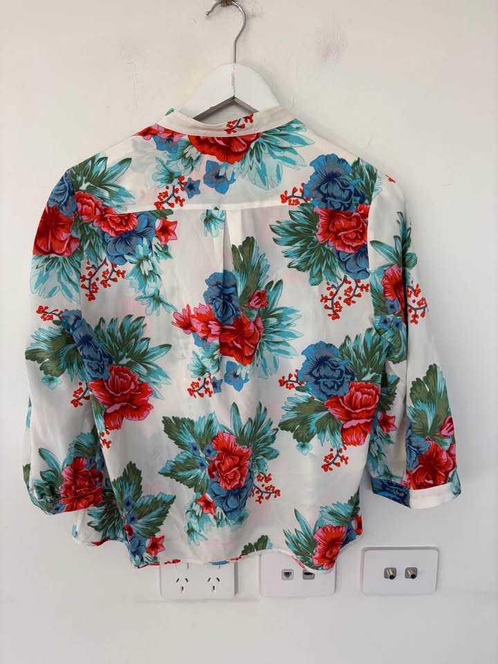 Scanlan Theodore Silk Blouse - size 8