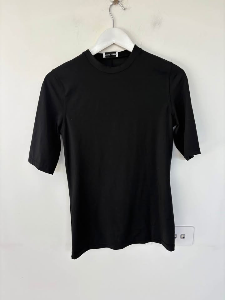 Scanlan Theodore Stretch Tee - size small