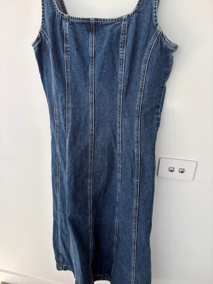 Sportsgirl Denim Dress - size 8