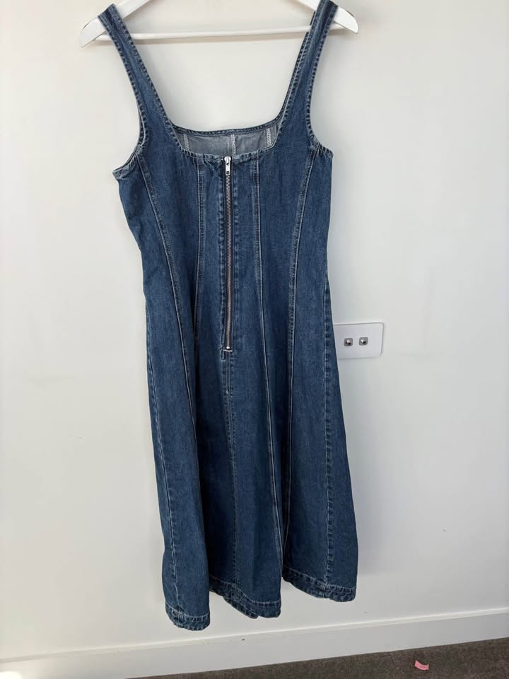 Sportsgirl Denim Dress - size 8